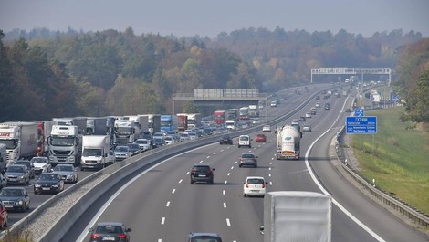 Autobahn-Tempolimit würde jährlich 140 Menschenleben retten, rechnen Datenjournalisten aus