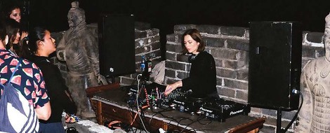 Nina Kraviz: Zu schön für Techno?