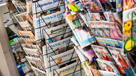 Auf der Durststrecke: Sind Nachrichtenwüsten das Ende des Journalismus?