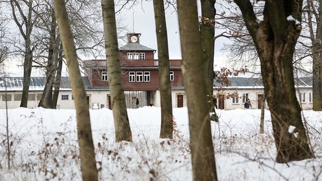 Hier spricht das Dorf: Ein deutscher Besuch in Buchenwald