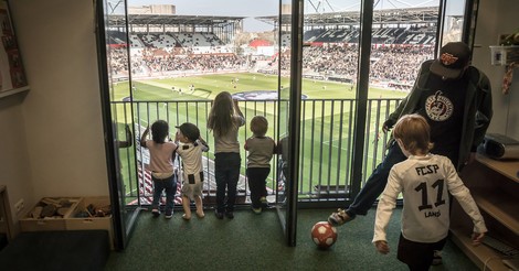 New York Times feiert Kindergarten im Stadion des FC St. Pauli 