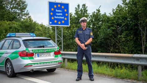 Söders Kampf gegen Windmühlen. Eine erste Bilanz der bayerischen Grenzpolizei. 