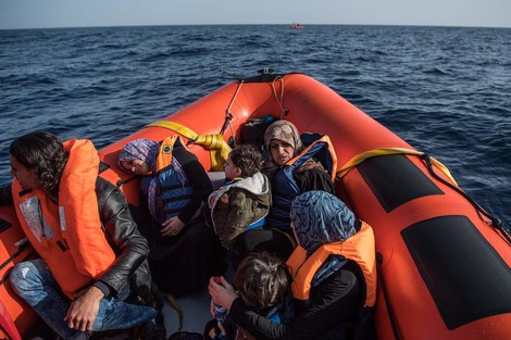 Weil die EU Flüchtlingsboote zerstört, starben Tausende Menschen im Mittelmeer