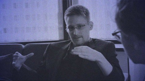 "We should be hopeful" - Edward Snowden sitzt optimistisch fest und spricht