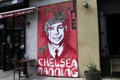 Politischer Missbrauch des Urheberrechts: Zensur von EFF-Material für Chelsea Manning in den USA