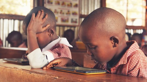 Digitalisierung global gedacht: Das Beispiel Bildung via Handy in Afrika