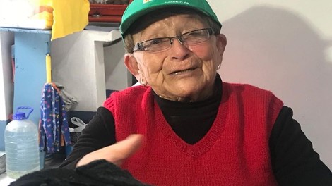 93-Jährige Fußballtrainerin aus Peru bekommt Unterstützung