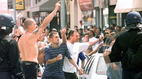 Hooligans  -  Die Schande von Lens