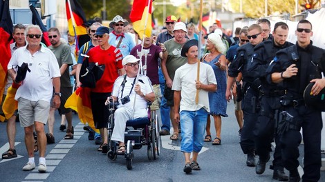 Gegen die Pressefreiheit: Wie auf rechten Demos die Arbeit von JournalistInnen behindert wird