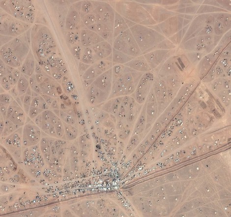 Satellitenfotos vom zunehmenden Leid und Sterben an der geschlossenen syrisch-jordanischen Grenze