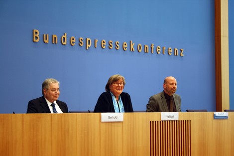 Andrea Voßhoff, der heiße Atem im Nacken der Regierung. Nicht.