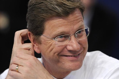 Guido Westerwelle ist tot. Stuckrad-Barre porträtiert den Mensch hinter'm Image.