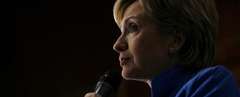 Wäre Hillary Clinton beliebter, wenn sie eine andere Stimme hätte?