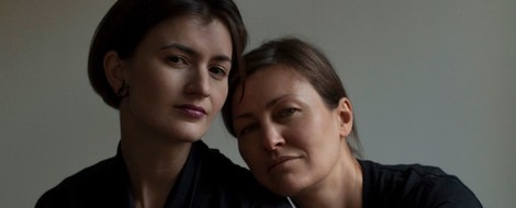 Zwischen Angst und prekärer Balance: Masha Gessen über das Leben von LGBT-Familien in Russland