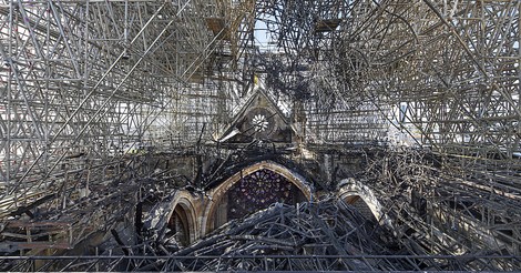 Ein Oster-Thriller: Das Feuer von Notre-Dame