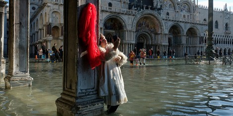 "Im Wasser faulende Dummköpfe" – Venedig und das Versagen der Politik