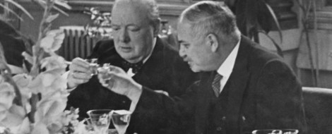 Churchill hat viel Alkohol getrunken. Sehr viel. 