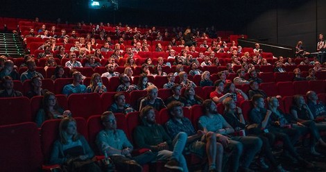 Kinos schließen, Netflix erlahmt: Wo geht's jetzt hin für Vielstreamer und Kritiker?