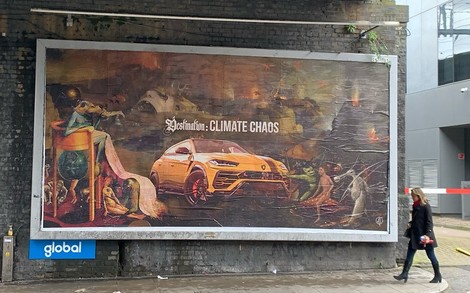 Ehrliche Werbung: Künstlernetzwerk parodiert Anzeigen für Autos