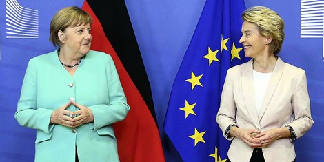 EU-Corona-Politik: Von der Leyen und Merkel unter Druck