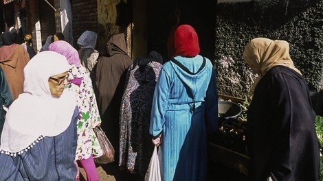 Alleinerziehende Mutter zu sein in Marokko - Für viele eine Tortur