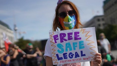 Abtreibungsrecht: Deutschland muss sich an die eigene Nase fassen